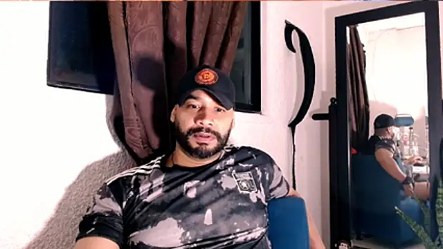 musclehetero online show from June 13, 2026, 6:00 am