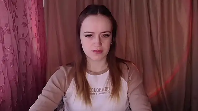 Illa May online show from February 12, 2026, 6:57 am