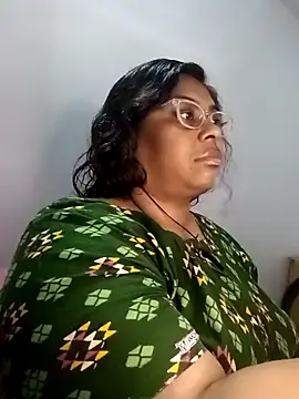 Snapshot of Riya-mallus chatting on November 26, 2025, 3:12 pm Riya-mallus online show from November 26, 2025, 3:12 pm