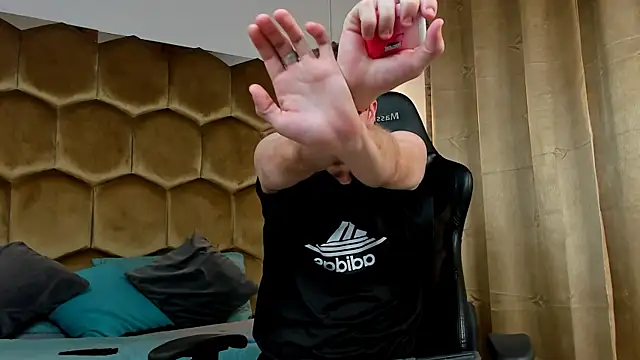 Snapshot of Ostin_Saints chatting on February 5, 2026, 4:36 pm Ostin Saints online show from February 5, 2026, 4:36 pm