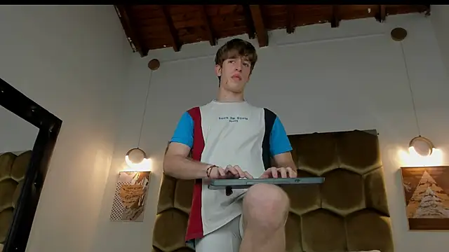 Snapshot of Ostin_Saints chatting on February 27, 2026, 10:31 pm Ostin Saints online show from February 27, 2026, 10:31 pm