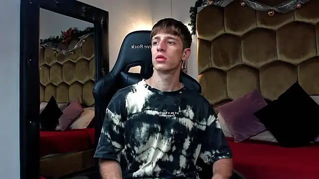 Ostin Saints online show from December 3, 2025, 12:37 pm