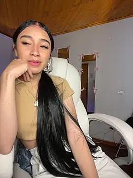 Emma pink18 online show from November 29, 2025, 6:19 pm