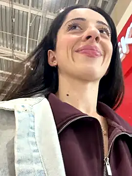 Lilitoppp online show from November 20, 2025, 7:31 am