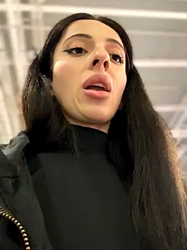 Lilitoppp online show from November 23, 2025, 9:52 am