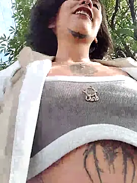 Zoe addiction online show from November 29, 2025, 1:22 pm