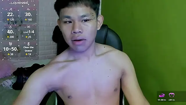 tommy cherry  online show from November 24, 2025, 3:34 pm