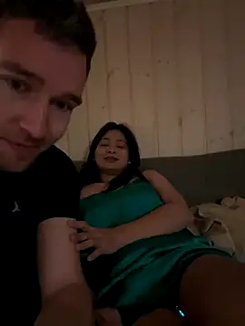 Snapshot of Spice2x chatting on November 26, 2025, 9:59 pm Spice2x online show from November 26, 2025, 9:59 pm