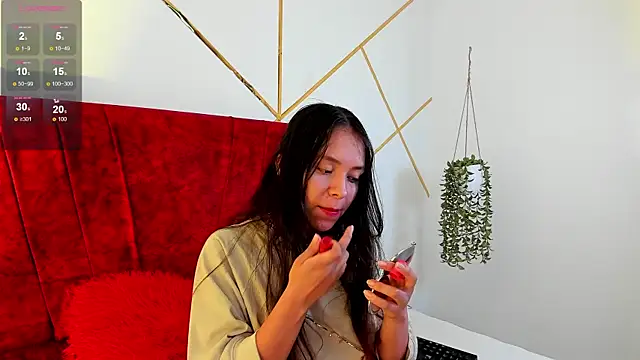 Julieta Lein  online show from January 15, 2026, 10:02 pm