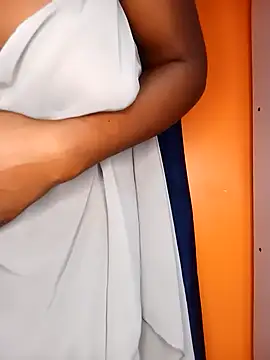 Snapshot of AngelaGraceY chatting on January 11, 2026, 4:30 am AngelaGraceY online show from January 11, 2026, 4:30 am