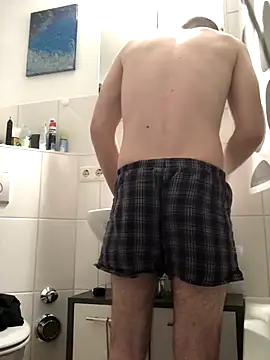 Snapshot of Spielzeugtwink chatting on January 7, 2026, 10:26 pm Spielzeugtwink online show from January 7, 2026, 10:26 pm