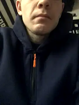 Snapshot of Spielzeugtwink chatting on December 14, 2025, 11:38 am Spielzeugtwink online show from December 14, 2025, 11:38 am