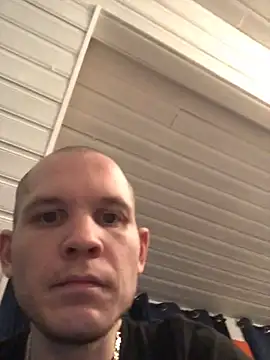 Snapshot of Spielzeugtwink chatting on February 11, 2026, 10:53 pm Spielzeugtwink online show from February 11, 2026, 10:53 pm