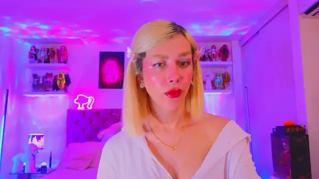 Snapshot of MadamBarbiee chatting on February 12, 2026, 10:20 pm MadamBarbiee online show from February 12, 2026, 10:20 pm