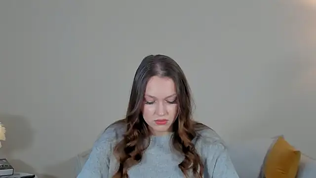 CamieBautiste online show from November 28, 2025, 7:08 am