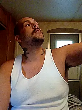 Snapshot of BigriskDaddy92 chatting on November 26, 2025, 9:04 pm BigriskDaddy92 online show from November 26, 2025, 9:04 pm