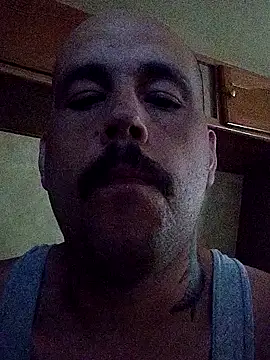 Snapshot of BigriskDaddy92 chatting on November 19, 2025, 7:03 pm BigriskDaddy92 online show from November 19, 2025, 7:03 pm