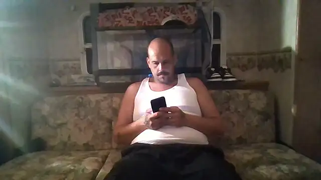 BigriskDaddy92 online show from February 11, 2026, 5:40 am