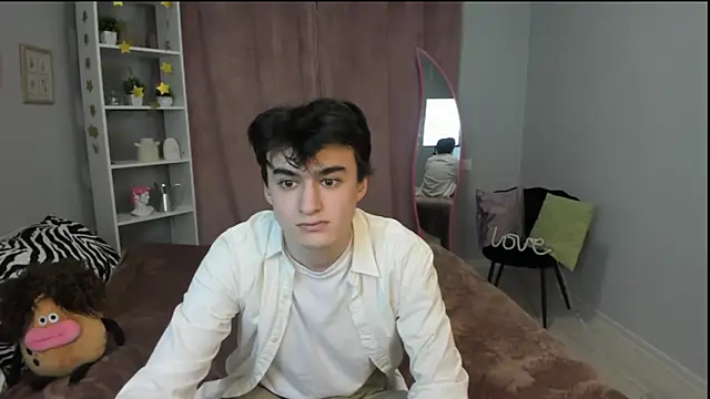 kevinhunter  online show from November 23, 2025, 4:50 pm