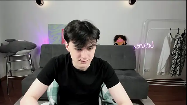 kevinhunter  online show from November 27, 2025, 3:56 pm