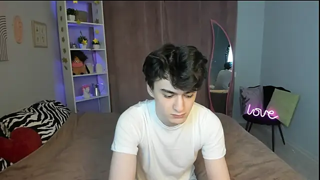 kevinhunter  online show from November 20, 2025, 4:07 pm