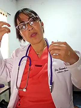 JustSamantha  online show from November 25, 2025, 11:54 am