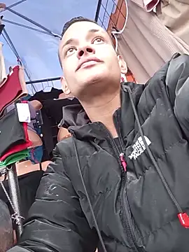 Snapshot of ares_exotic chatting on November 21, 2025, 7:46 pm ares exotic online show from November 21, 2025, 7:46 pm