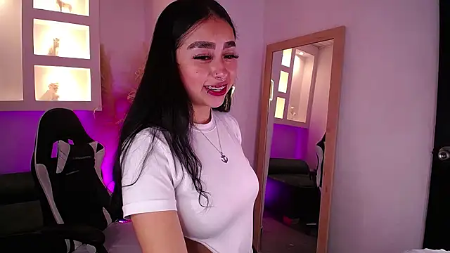 vallolett online show from April 7, 2026, 10:11 pm