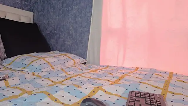 Snapshot of alicee_foox chatting on November 27, 2025, 6:52 pm alicee foox online show from November 27, 2025, 6:52 pm