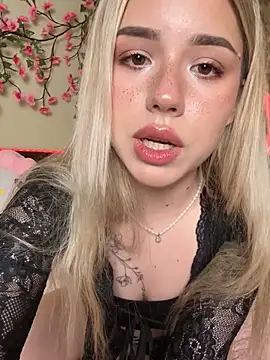 Snapshot of PurrAliceX chatting on March 26, 2026, 7:12 pm PurrAliceX online show from March 26, 2026, 7:12 pm