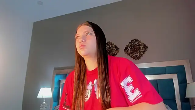 Snapshot of LiiaVelvet chatting on December 19, 2025, 1:35 pm LiiaVelvet online show from December 19, 2025, 1:35 pm