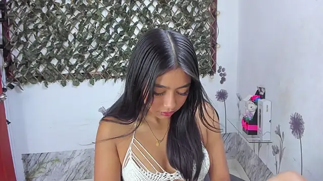 NaommiCampbell online show from November 23, 2025, 7:24 pm