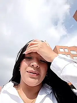 Layla-daring online show from February 28, 2026, 8:08 pm