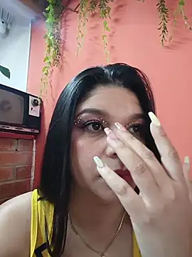 Layla-daring online show from February 14, 2026, 7:47 pm