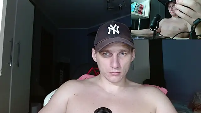 Poliglotjoe1 online show from December 21, 2025, 6:26 am