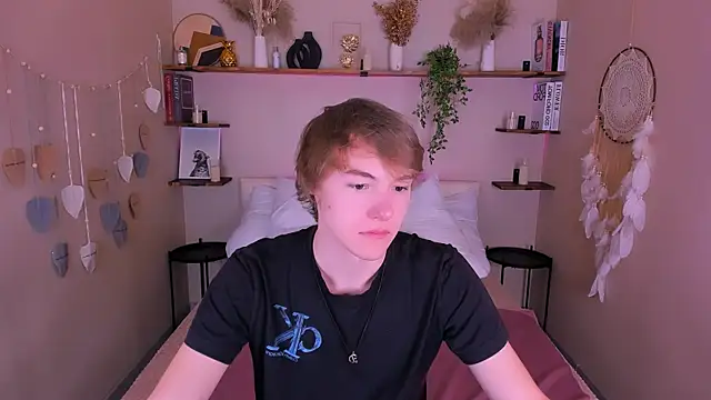 DonaldWoon online show from November 27, 2025, 12:38 pm