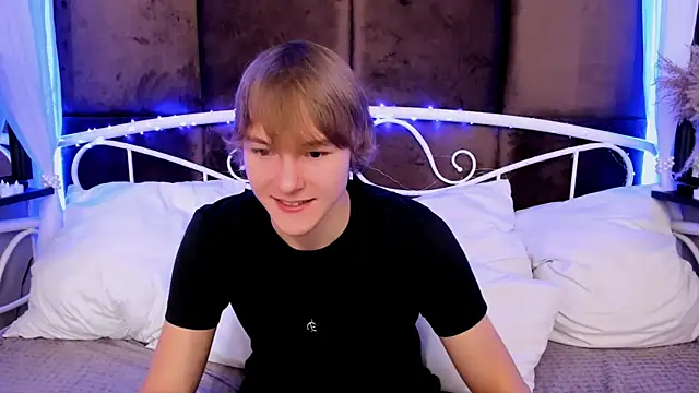 DonaldWoon online show from December 5, 2025, 11:31 am