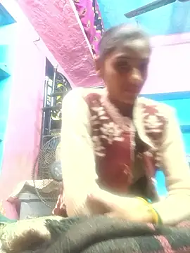 Snapshot of DESI-SHAWTY chatting on November 23, 2025, 3:33 pm DESI-SHAWTY online show from November 23, 2025, 3:33 pm