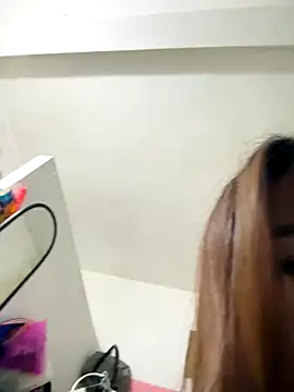 Snapshot of Spring-spring chatting on December 5, 2025, 3:49 am Spring-spring online show from December 5, 2025, 3:49 am