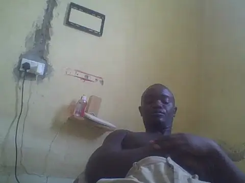 Snapshot of UsTwo_ chatting on November 22, 2025, 4:33 am UsTwo online show from November 22, 2025, 4:33 am