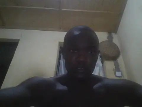 Snapshot of UsTwo_ chatting on November 22, 2025, 7:13 pm UsTwo online show from November 22, 2025, 7:13 pm