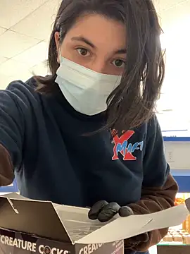 Kora Kat online show from November 21, 2025, 7:18 am