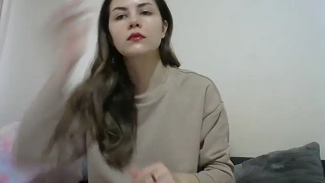 Erii18 online show from December 21, 2025, 12:07 pm