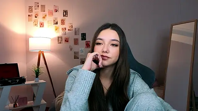 Snapshot of Vexorine chatting on February 14, 2026, 9:04 pm Vexorine online show from February 14, 2026, 9:04 pm