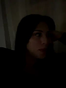 bambinaa06 online show from November 25, 2025, 10:21 pm