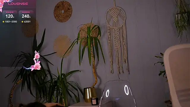 PureEllieX online show from April 6, 2026, 3:13 am