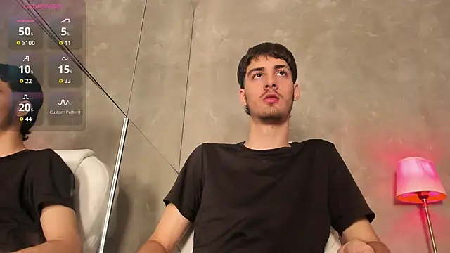 Snapshot of Emir_Ozan_ chatting on February 18, 2026, 7:43 pm Emir Ozan online show from February 18, 2026, 7:43 pm