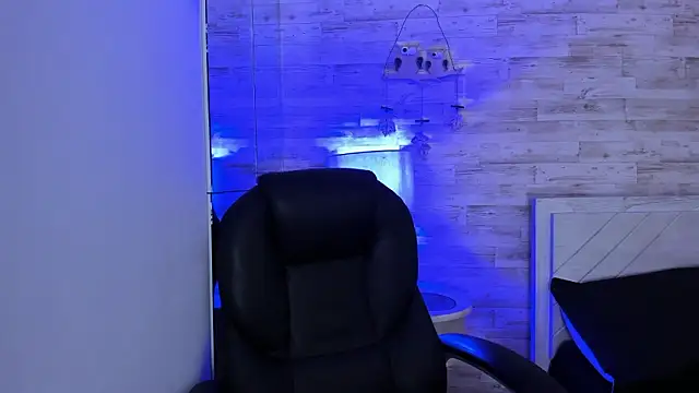 Snapshot of Emir_Ozan_ chatting on February 11, 2026, 6:52 pm Emir Ozan online show from February 11, 2026, 6:52 pm