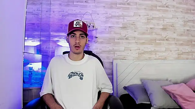 Emir Ozan  online show from January 14, 2026, 11:36 am