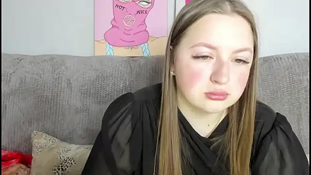 GirlPlayer online show from November 27, 2025, 8:37 am